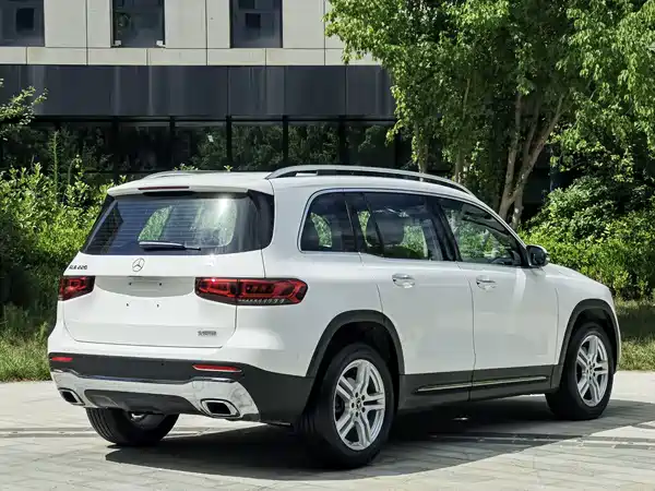 Mercedes-Benz GLB 2023