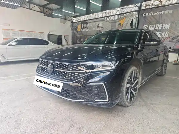 Volkswagen Passat 2022