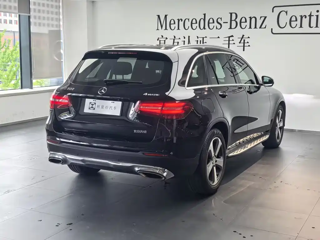 Mercedes-Benz GLC 2016 — фото 15