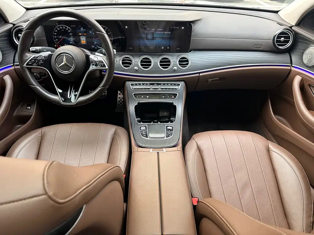 Mercedes-Benz E-Class 2023 — фото 10