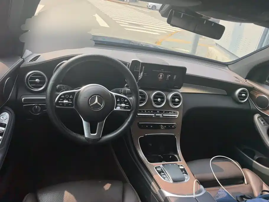 Mercedes-Benz GLC 2020 — фото 12