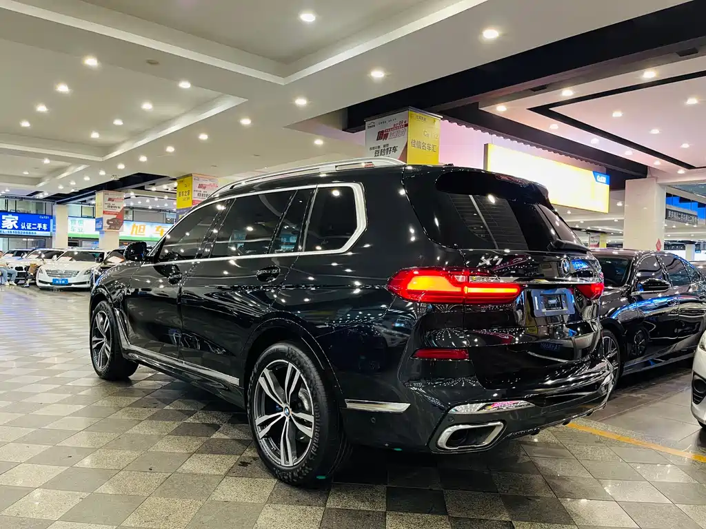 BMW X7 2019 — фото 16