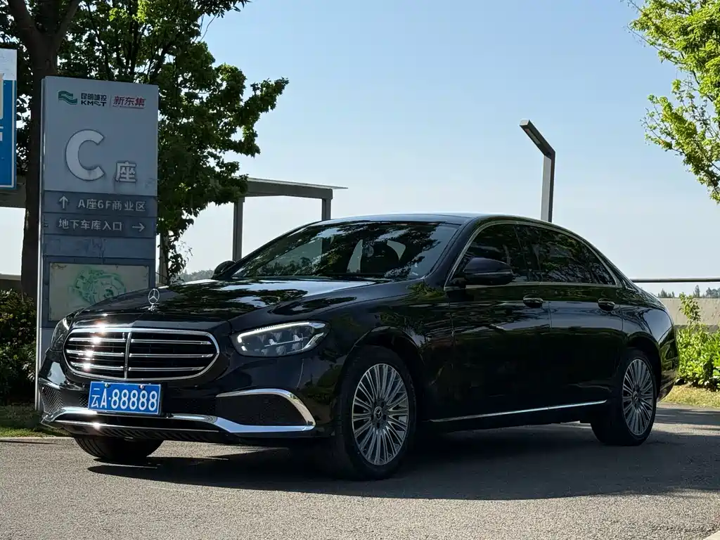 Mercedes-Benz E-Class 2022 — фото 1