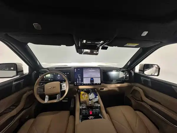 Fangchengbao Leopard 8 2025