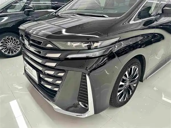 Toyota Vellfire 2023
