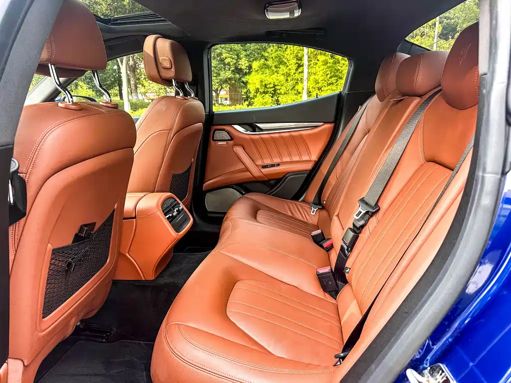 Maserati Ghibli 2020 — фото 14