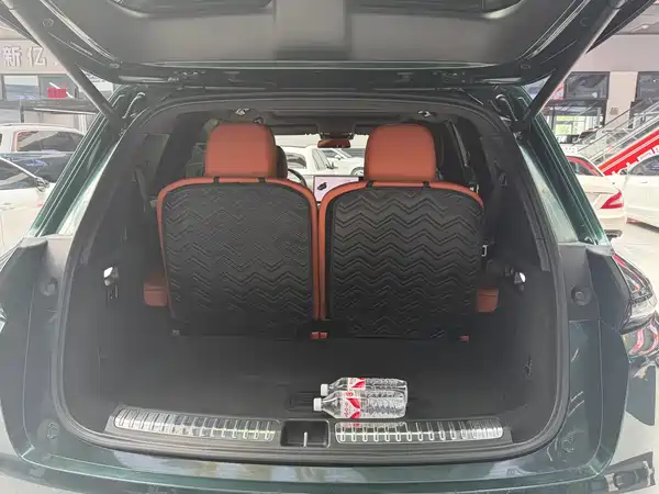 Li Auto L8 2023