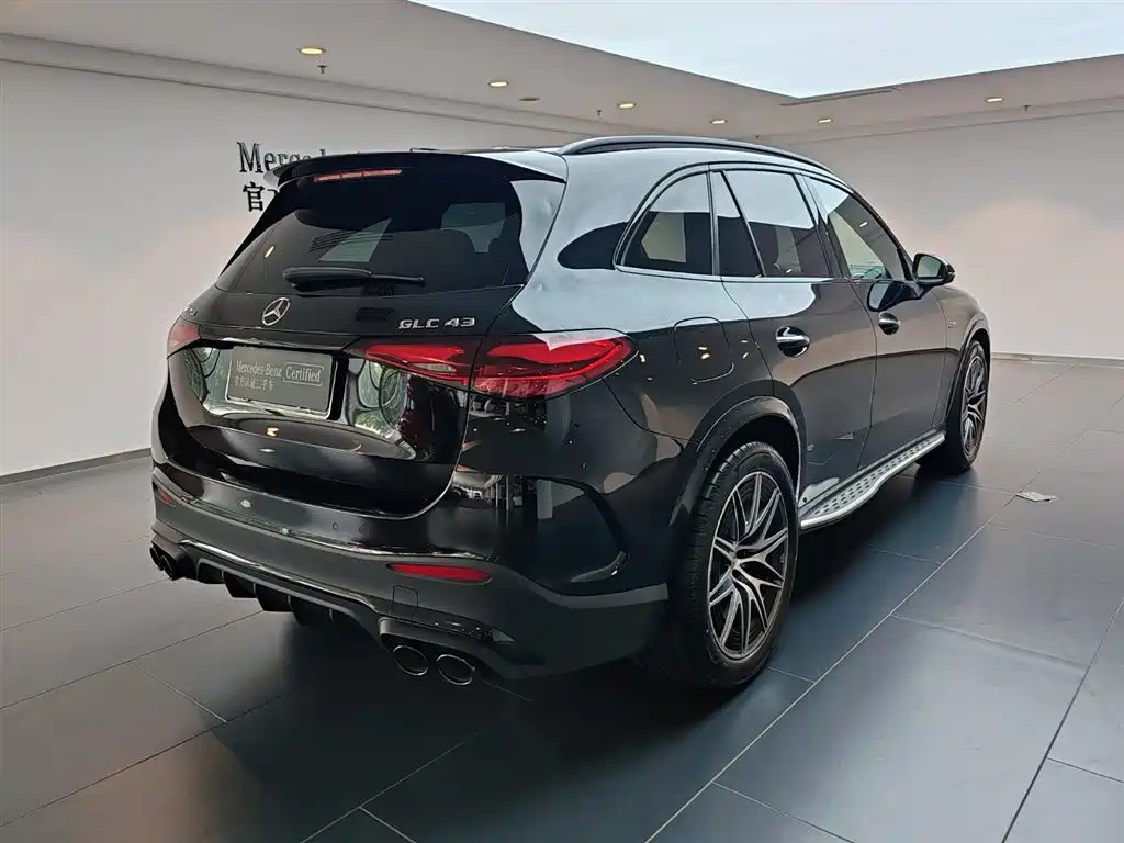 Mercedes-Benz GLC AMG 2025 — фото 6