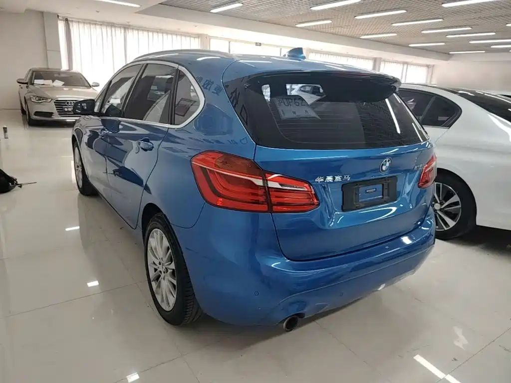 BMW 2 Series Active Tourer 2019 — фото 5