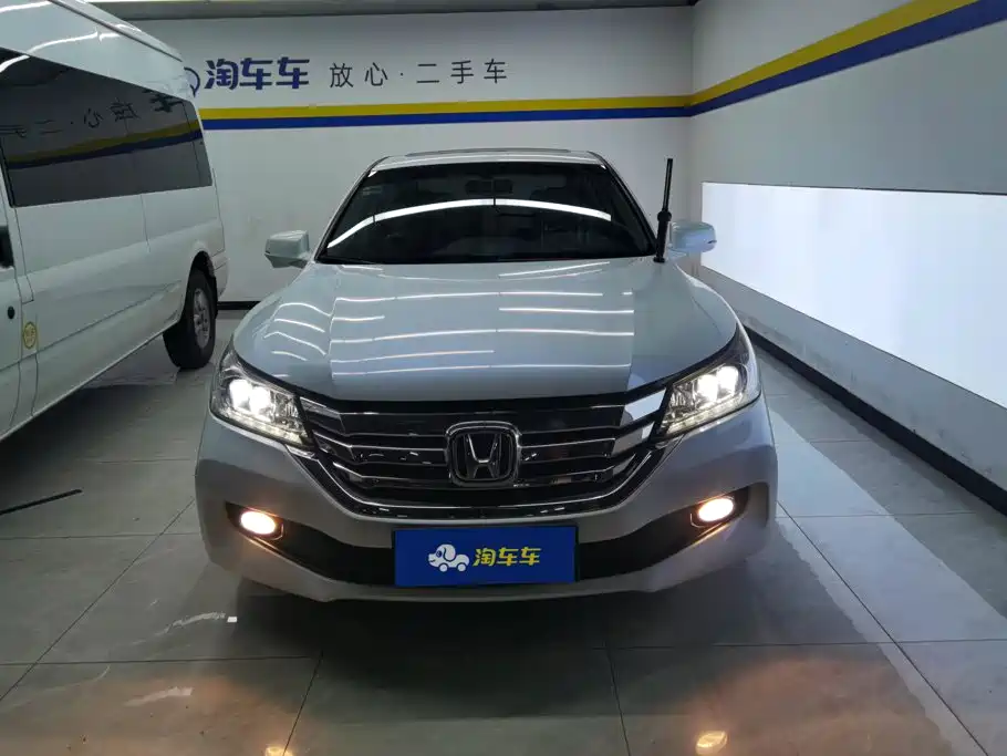 Honda Accord 2015 — фото 2