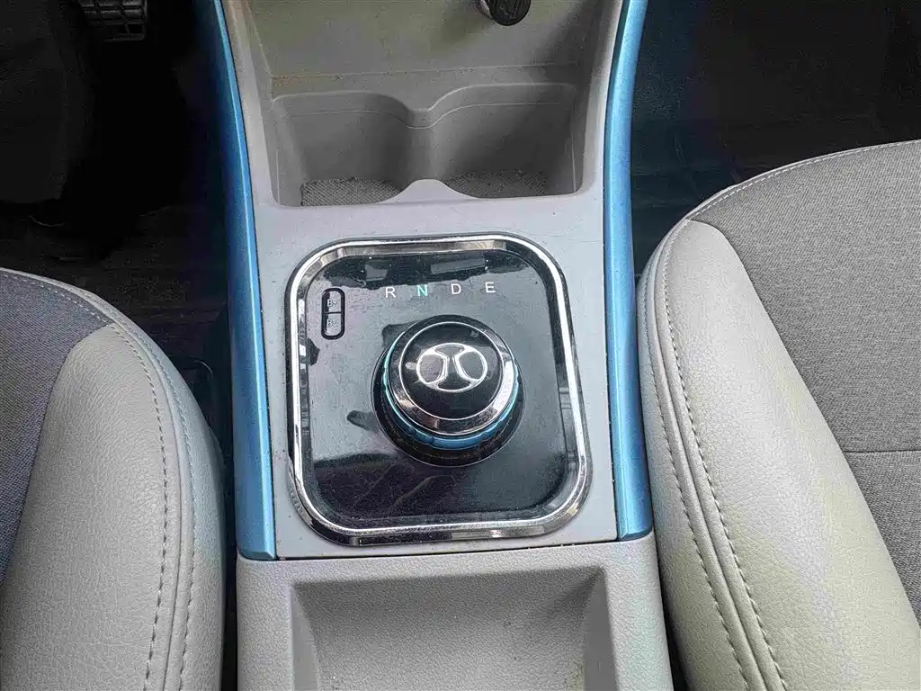 BAIC New Energy EV 2015 — фото 10