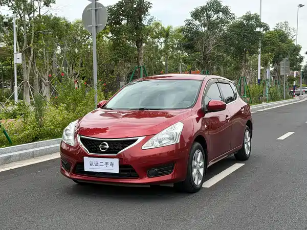 Nissan Tiida 2014