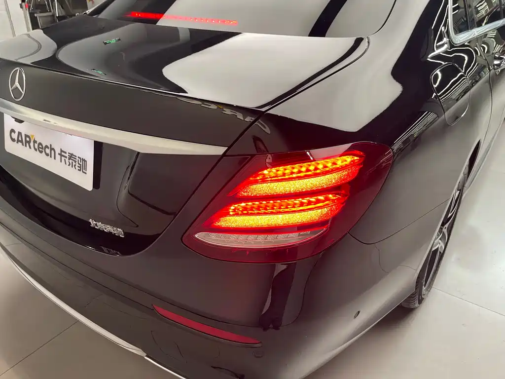 Mercedes-Benz E-Class 2020 — фото 26