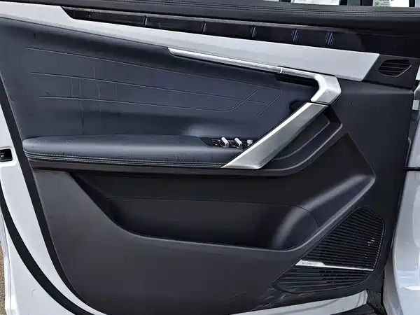 Geely Boyue L 2024