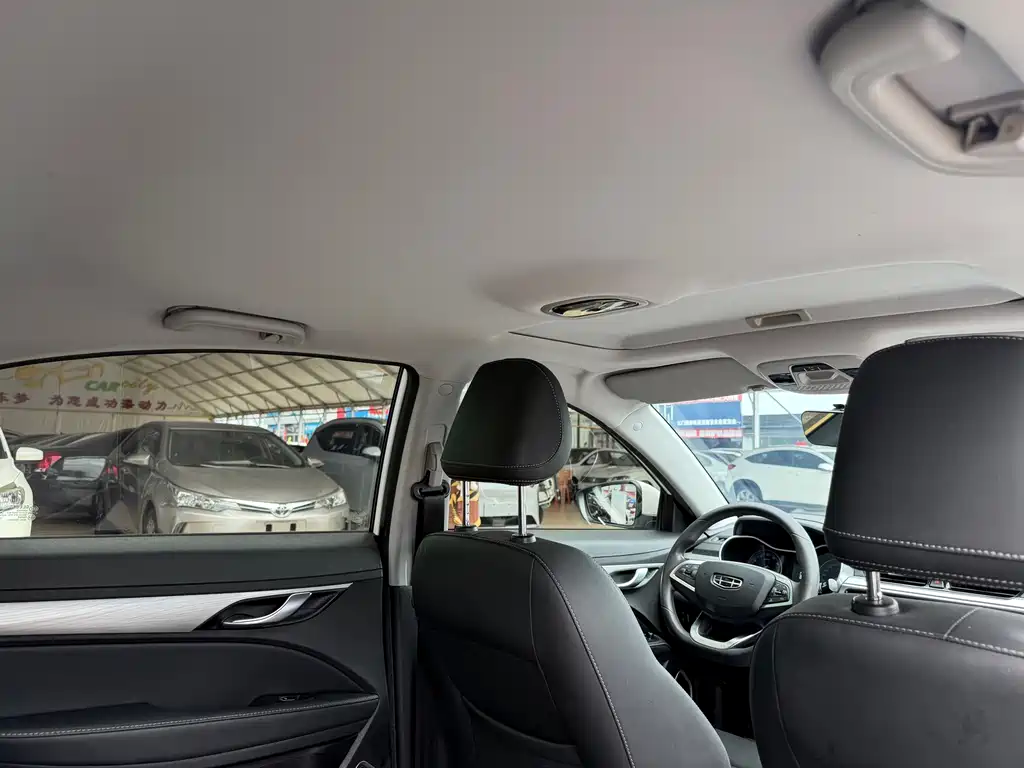 Geely Emgrand 2020 — фото 20