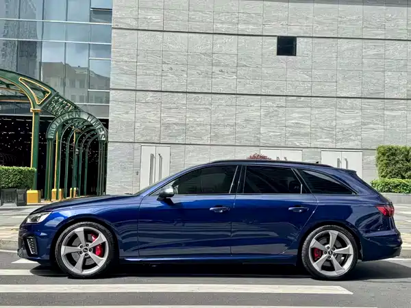 Audi S4 2024