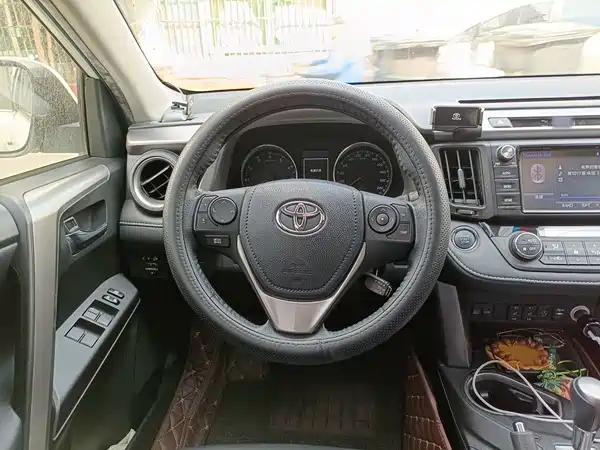 Toyota RAV4 2017