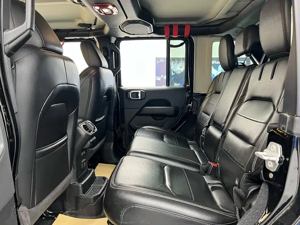 Jeep Wrangler PHEV 2021 — фото 22