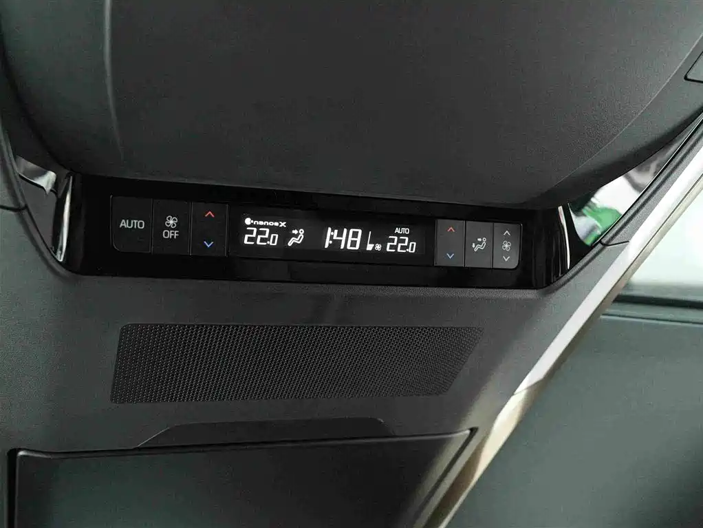 Toyota Alphard 2025 — фото 23
