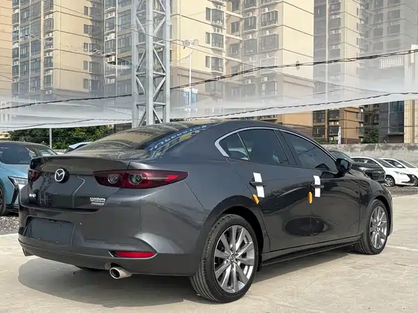 Mazda 3 Axela 2022