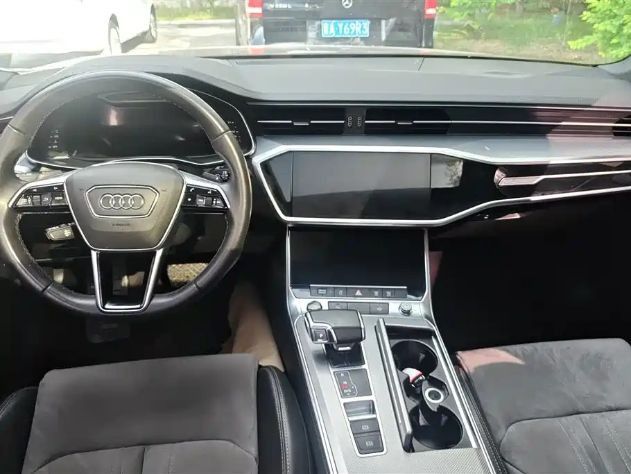 Audi A6L 2021 — фото 12