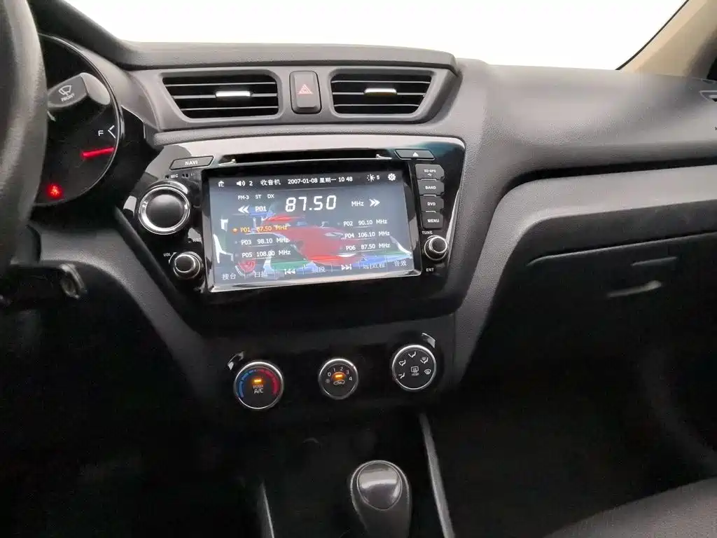 Kia K2 2015 — фото 12