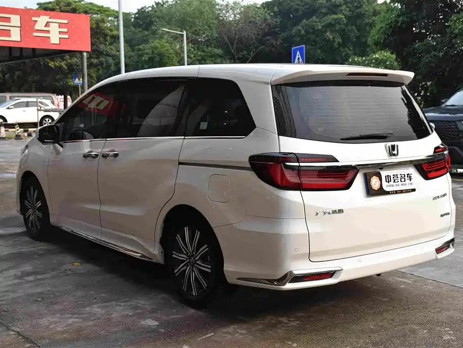 Honda Odyssey 2023 — фото 18