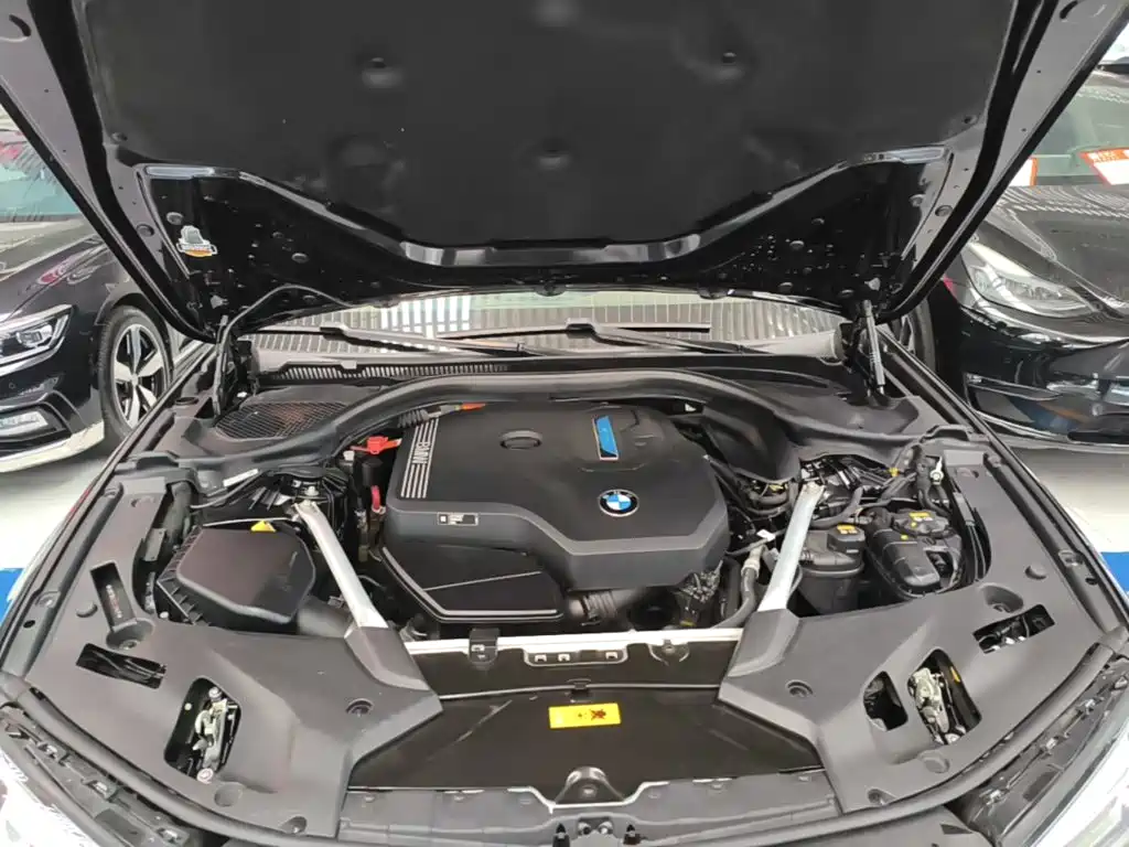 BMW 5 Series New Energy 2022 — фото 20