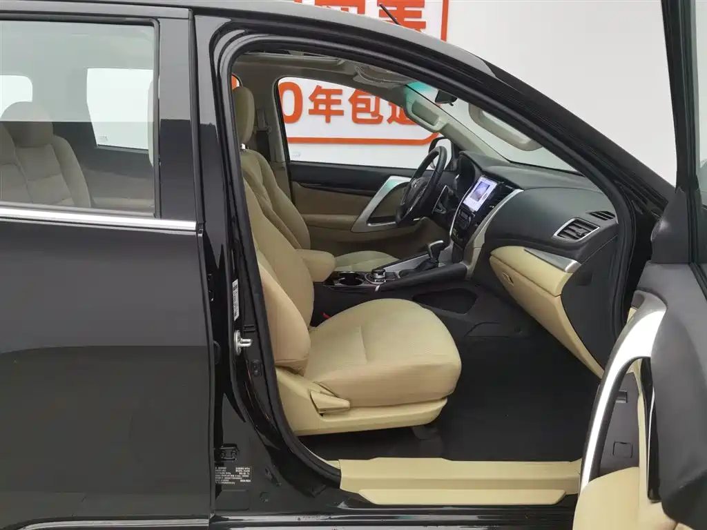 Mitsubishi Pajero Sport 2020 — фото 22