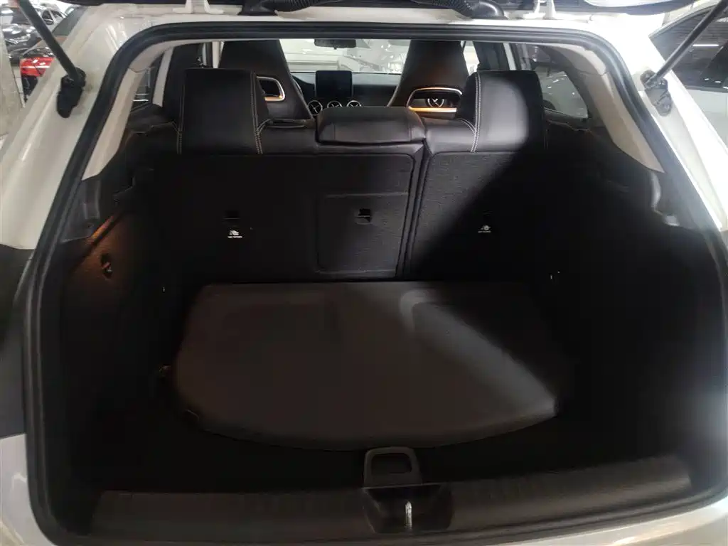 Mercedes-Benz GLA 2018 — фото 19