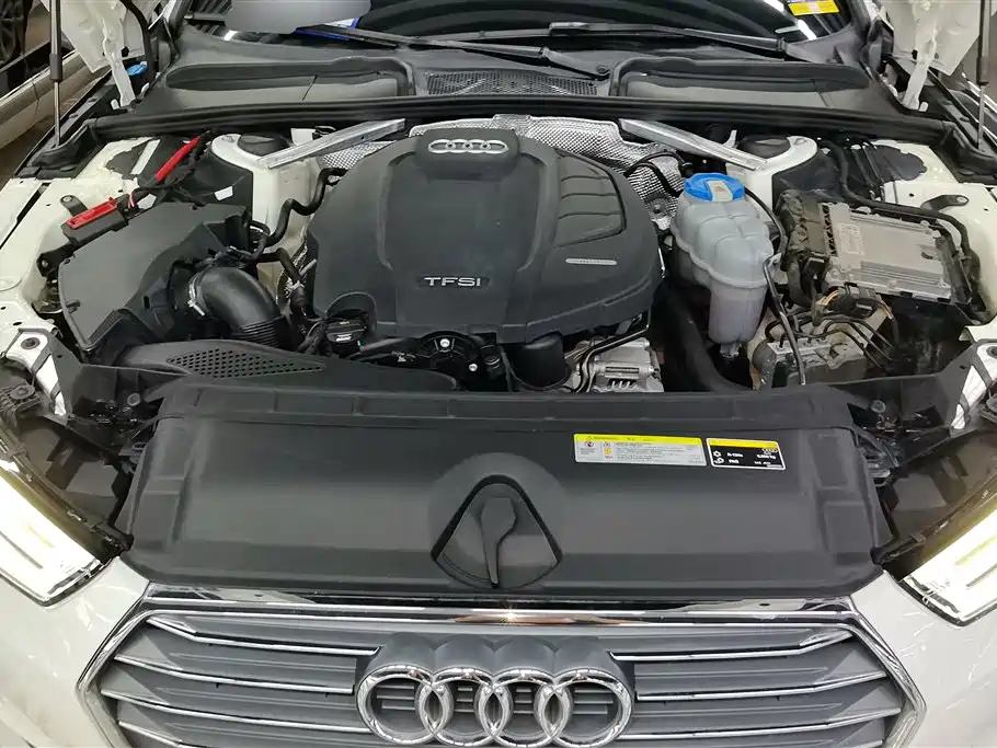 Audi A4L 2018 — фото 10