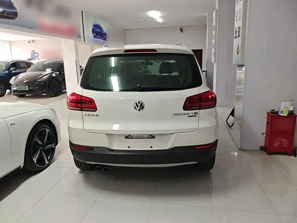 Volkswagen Tiguan 2015