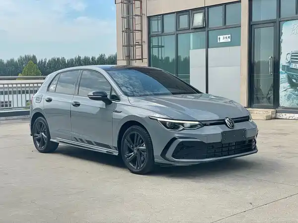Volkswagen Golf 2023