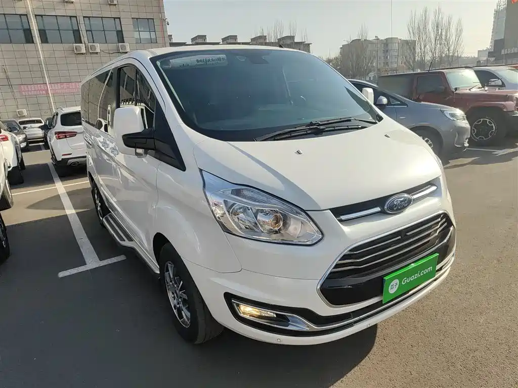 Ford Tourneo 2021 — фото 4