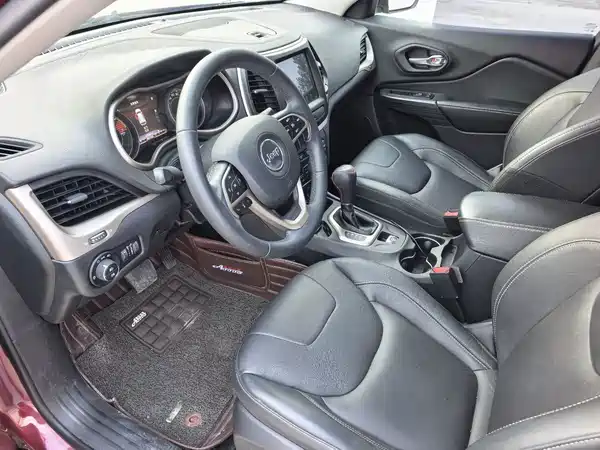 Jeep Cherokee 2017