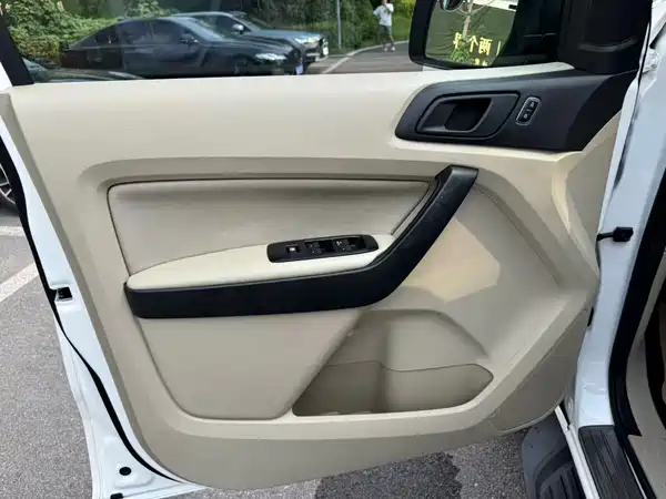 Ford Everest 2018