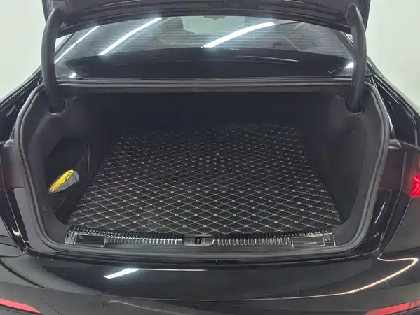 Audi A6L 2025