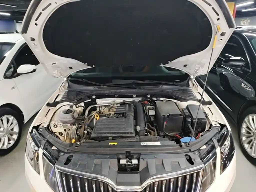 Skoda Octavia 2018 — фото 20