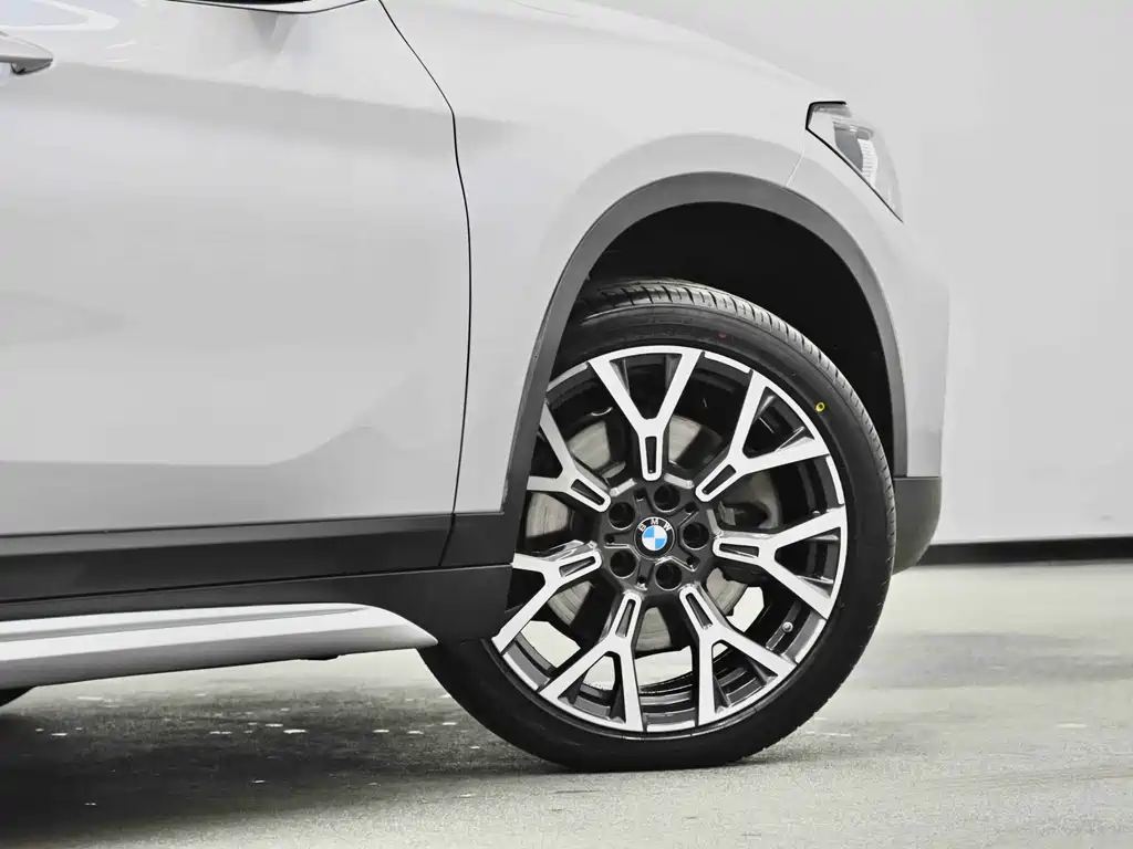 BMW X1 2022 — фото 9