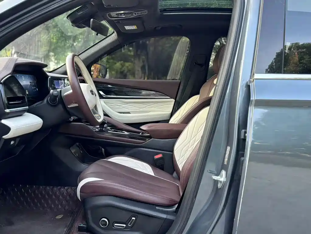 Geely Xingyue L 2023