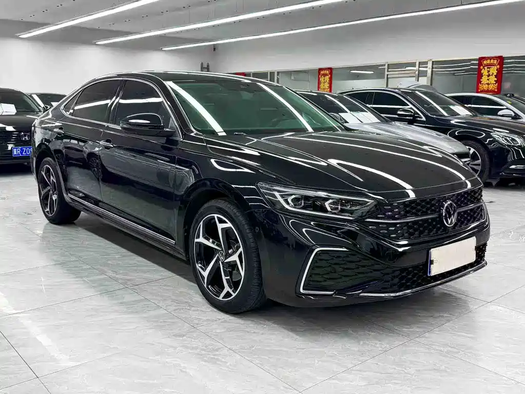 Volkswagen Passat 2023