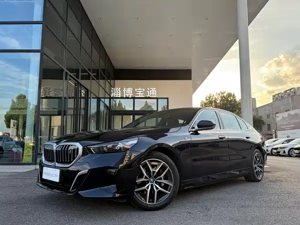 BMW i5 2024