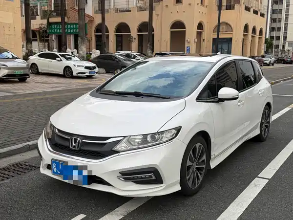 Honda Jade 2018