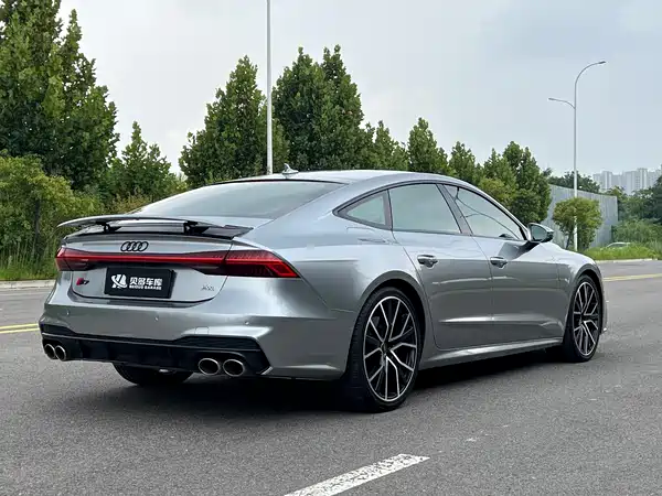 Audi S7 2022