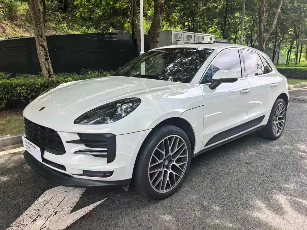 Porsche Macan 2022 — фото 1
