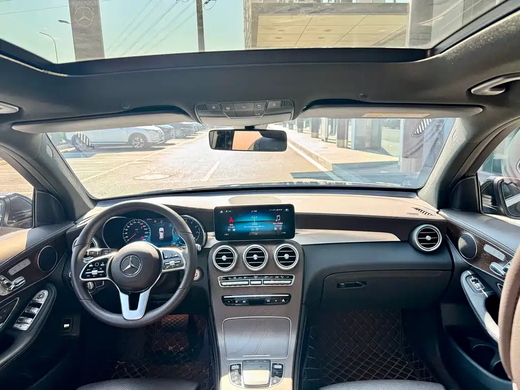 Mercedes-Benz GLC 2021