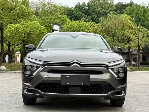 Citroën Versailles C5 X 2022