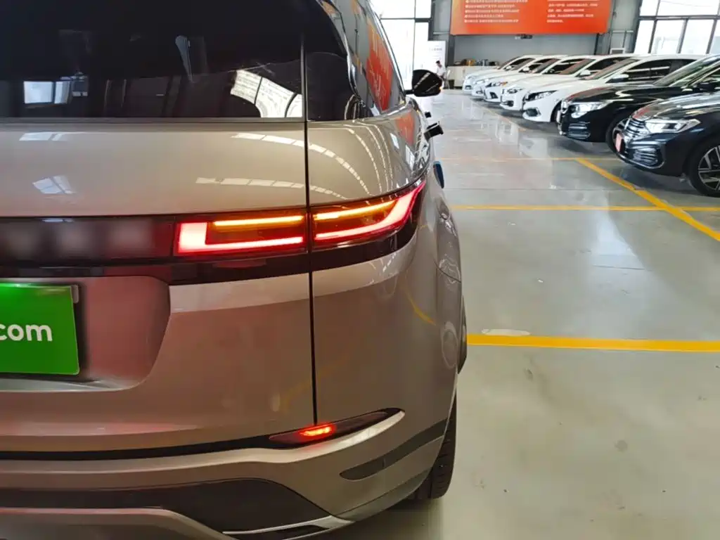 Land Rover Evoque 2025 — фото 25