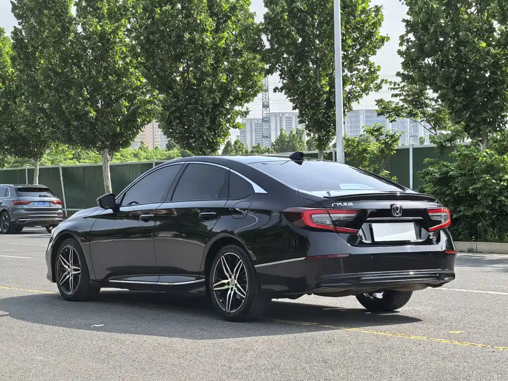 Honda Accord 2023 — фото 13
