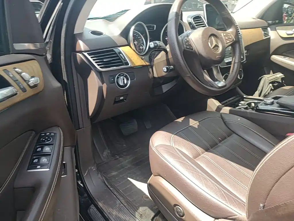 Mercedes-Benz GLE 2015 — фото 15